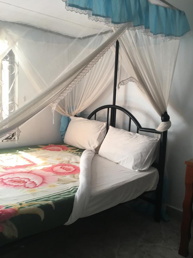 Kutetere Motel อารูชา ภายนอก รูปภาพ