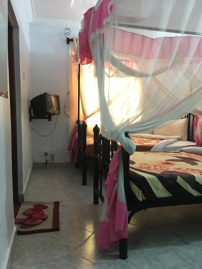 Kutetere Motel อารูชา ภายนอก รูปภาพ